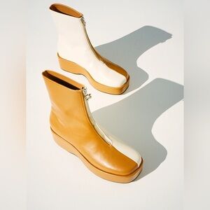 Lisa Says Gah Chloe Platform Two-Tone Boots